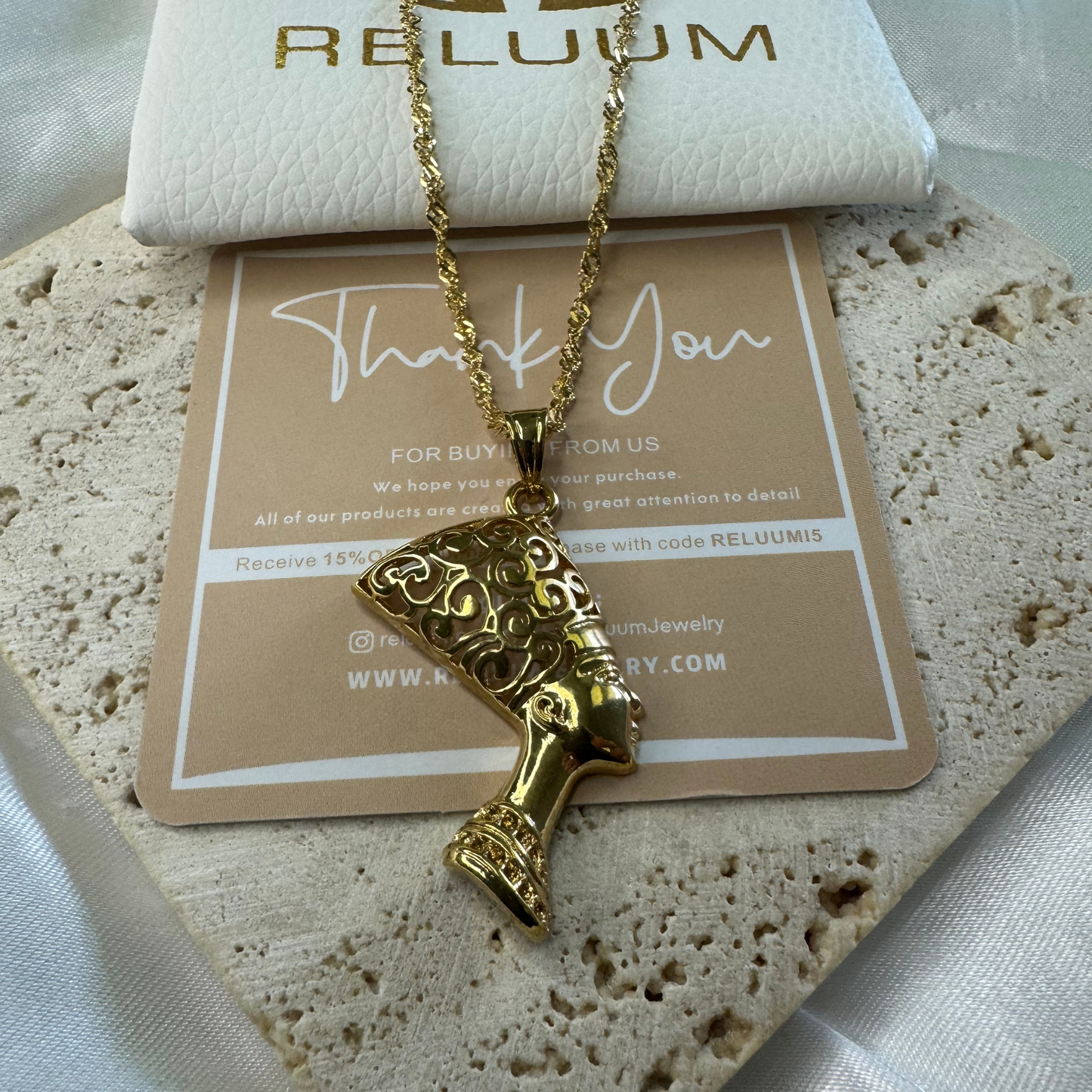 large hollow queen nefertiti pendant necklace