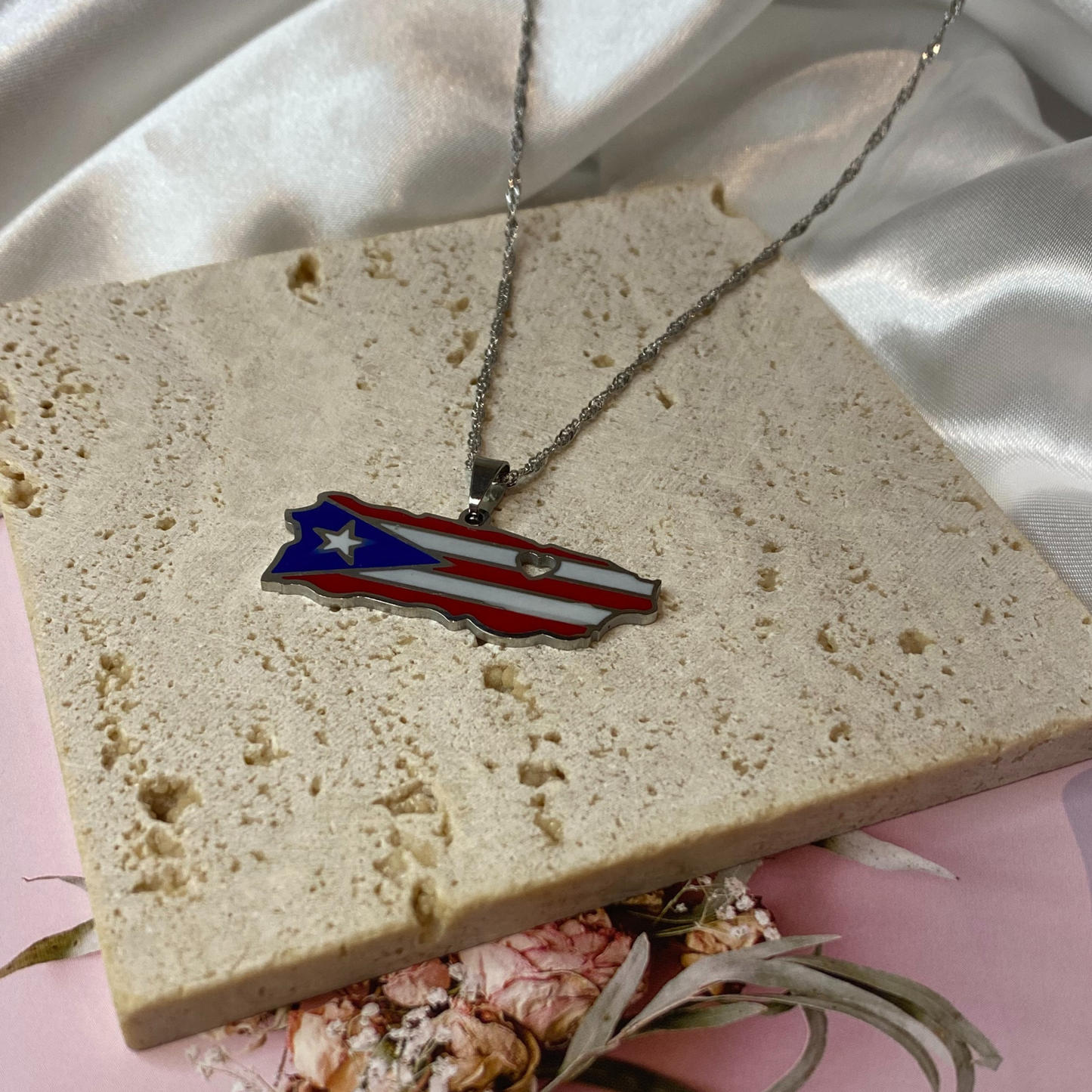 puerto rico map - with flag + heart