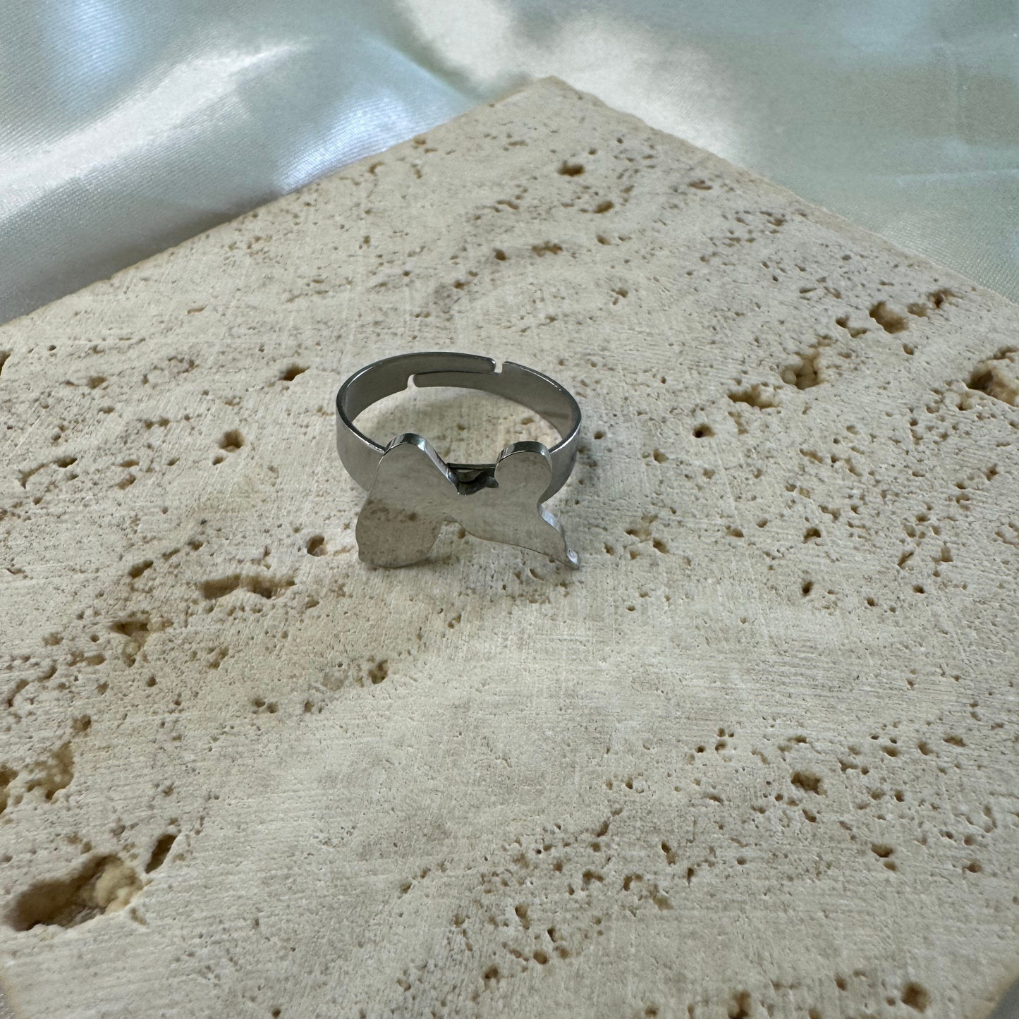 guadeloupe map outline ring